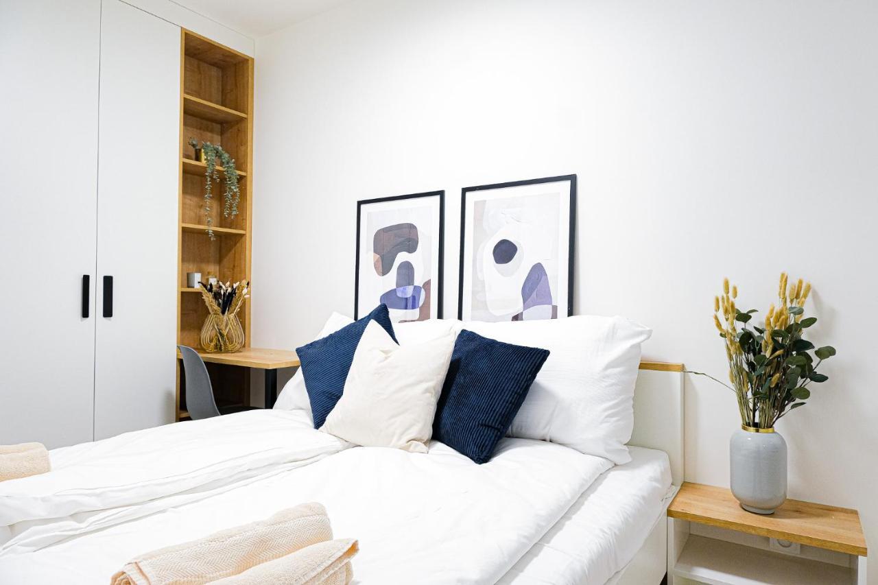 Mymozart Apartments Prague By Rentero Property Zewnętrze zdjęcie