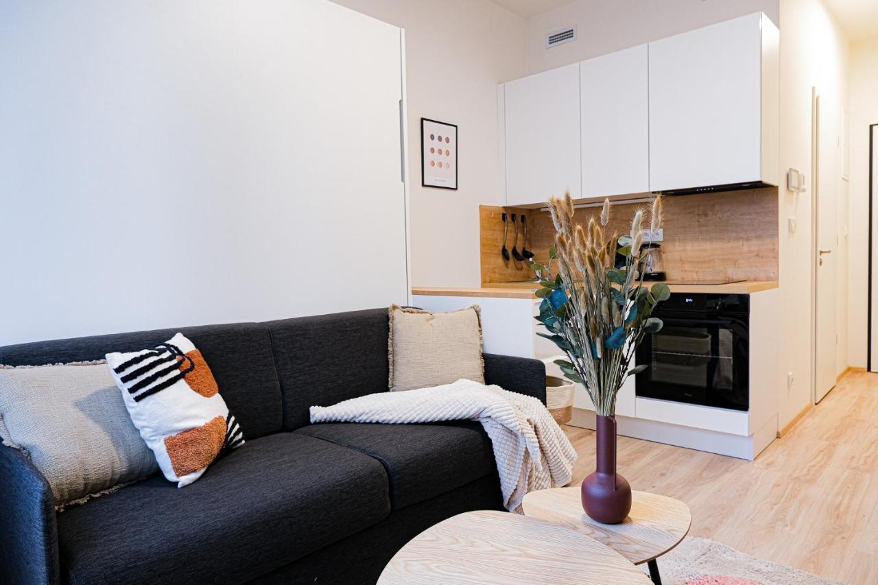 Mymozart Apartments Prague By Rentero Property Zewnętrze zdjęcie