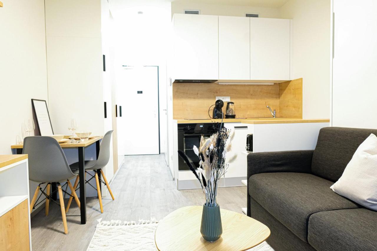 Mymozart Apartments Prague By Rentero Property Zewnętrze zdjęcie